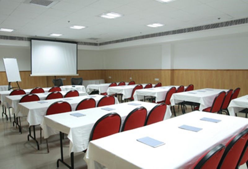 Hotel Chirag Residency Nowe Delhi Zewnętrze zdjęcie