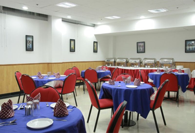 Hotel Chirag Residency Nowe Delhi Zewnętrze zdjęcie