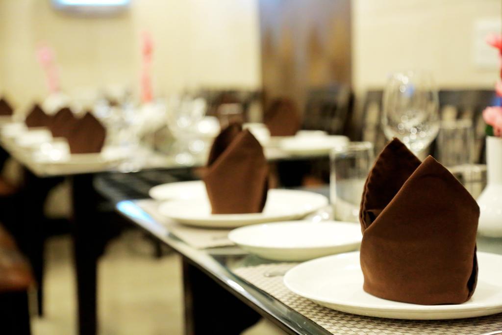 Hotel Chirag Residency Nowe Delhi Zewnętrze zdjęcie