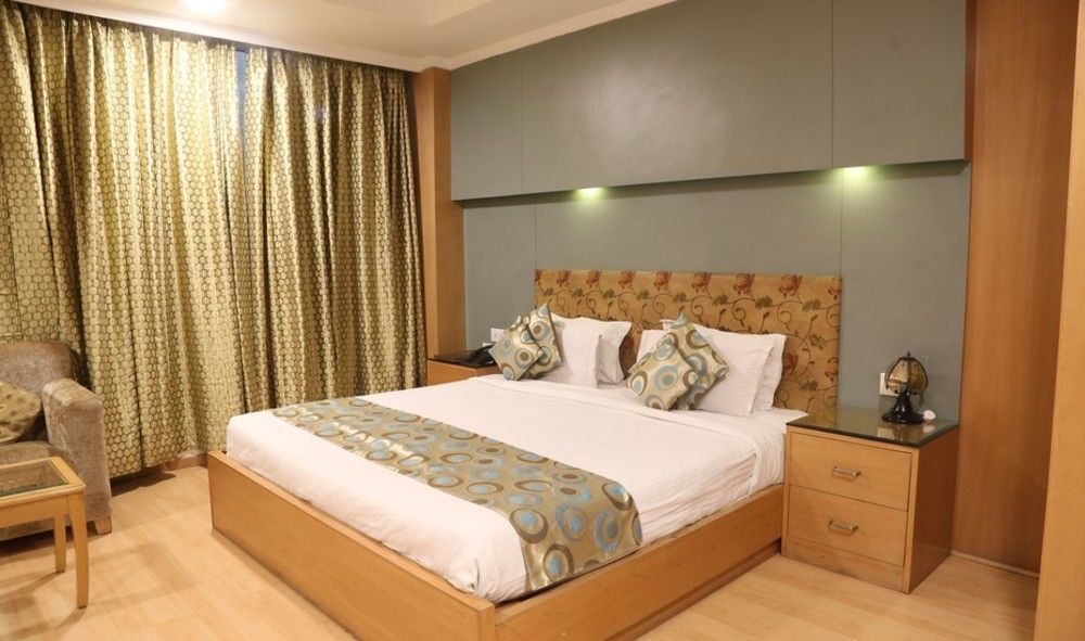 Hotel Chirag Residency Nowe Delhi Zewnętrze zdjęcie